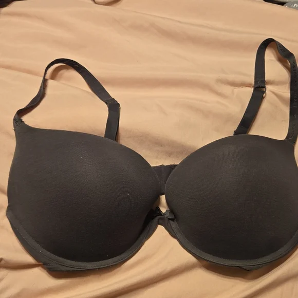 Victoria Secret Black Push Up Bra 38D - Picture 1 of 9